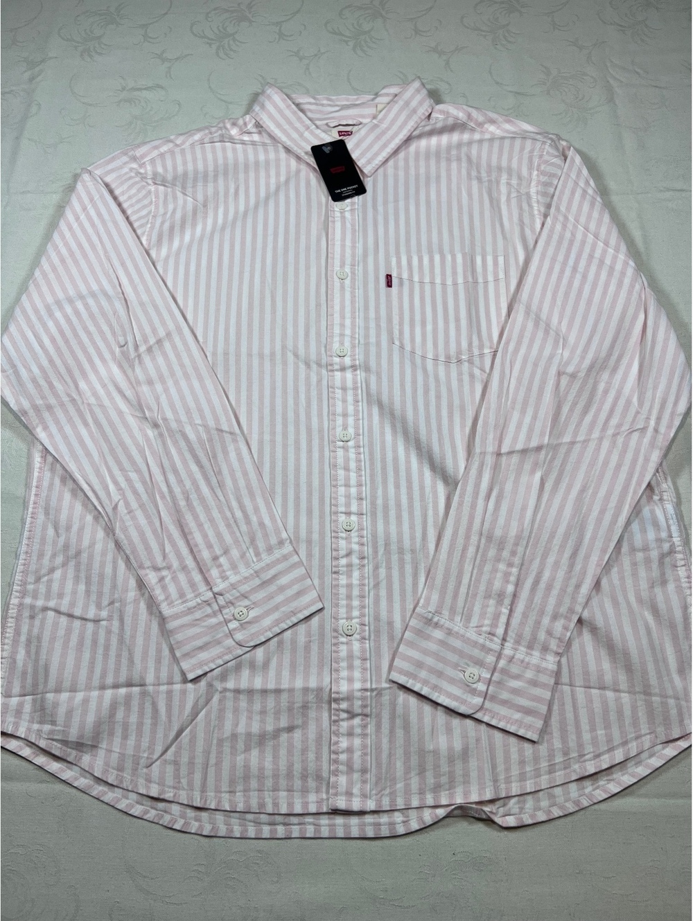NEW Levis Mens Button Up Long Sleeve Shirt Pink and White Striped Size XL